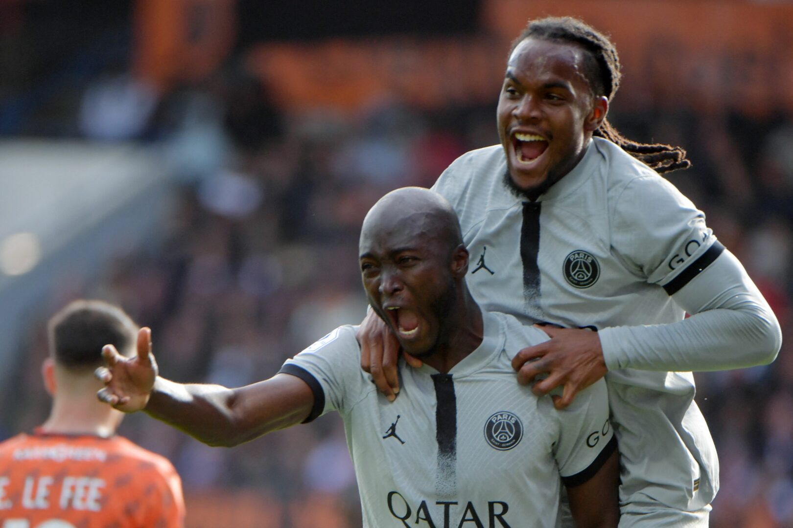 Lorient hält lange dagegen – Pereira erlöst PSG im Topspiel