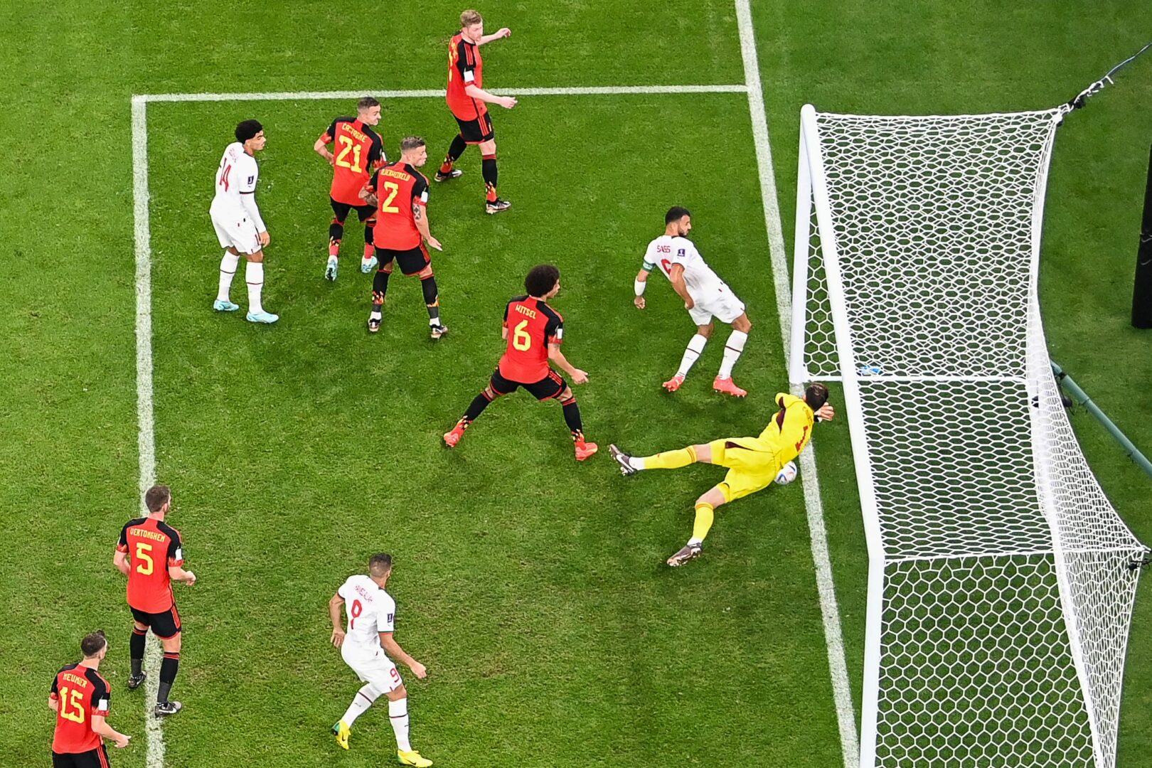WM 2022 | Ex-Paderborner per Freistoß! Marokko bezwingt Belgien