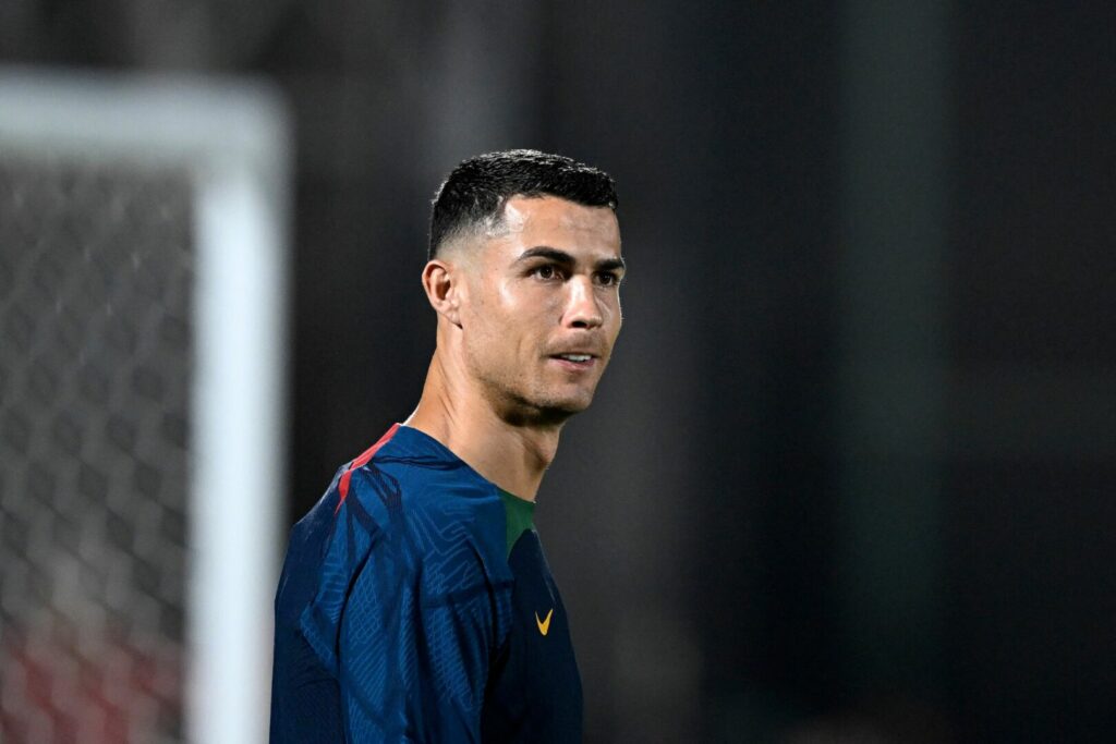 Cristiano Ronaldo könnte nach Saudi-Arabien zu Al-Nassr wechseln. Hier sieht man ihn bei der Vorbereitung auf die WM.