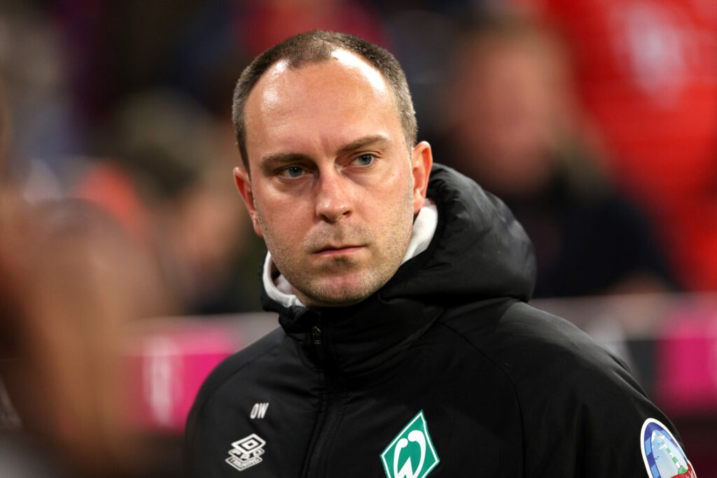 Werder Bremen würde gerne mit Ole Werner verlängern - unter einer Bedingung. Hier sieht man den Trainer.