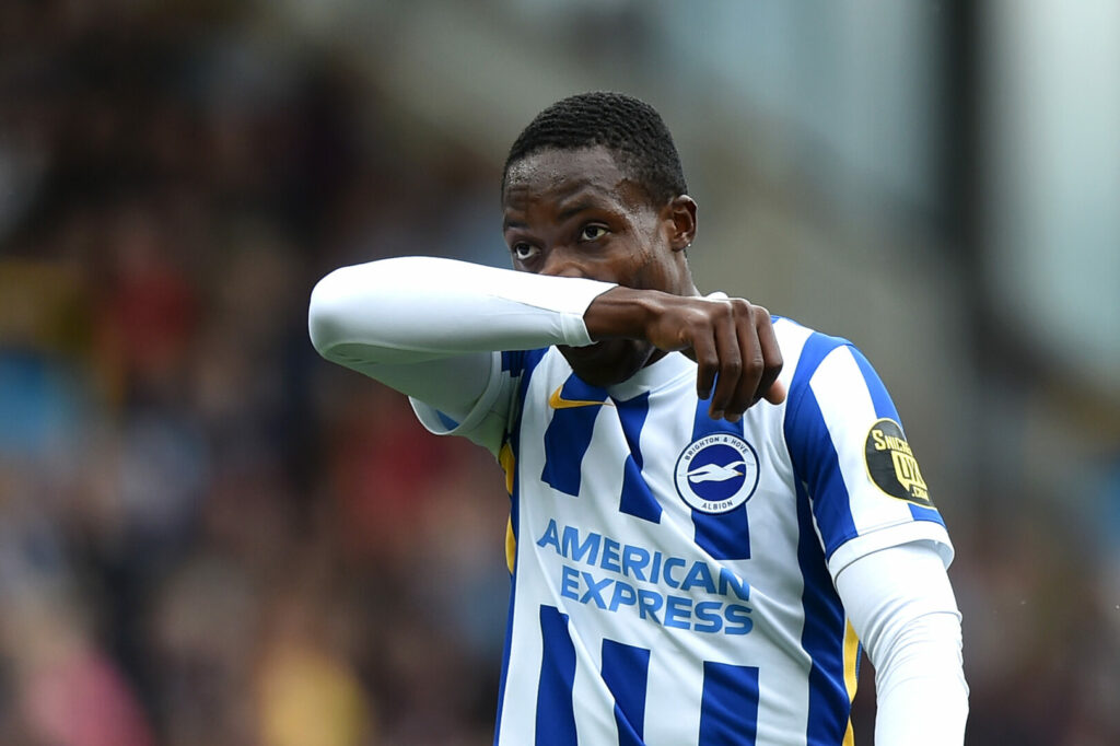 Enock Mwepu bleibt Brighton & Hove Albion erhalten.