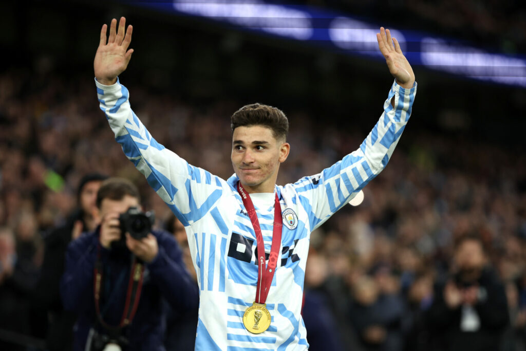 Julián Álvarez spielt in den Plänen von Manchester City eine große Rolle.