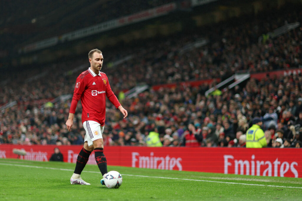 Christian Eriksen mit dme Ball am Fuß