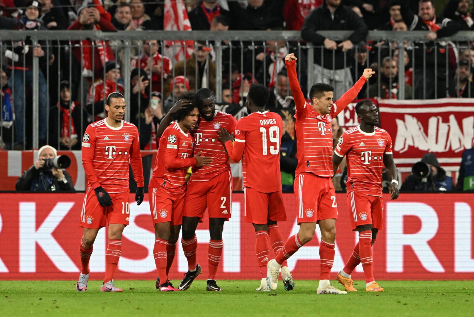 Champions League | Mbappé kein Faktor, Defensive steht: Wie der FC Bayern PSG eliminierte