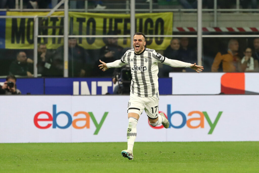 Filip Kostic schoss Juventus bei Inter zum Sieg.