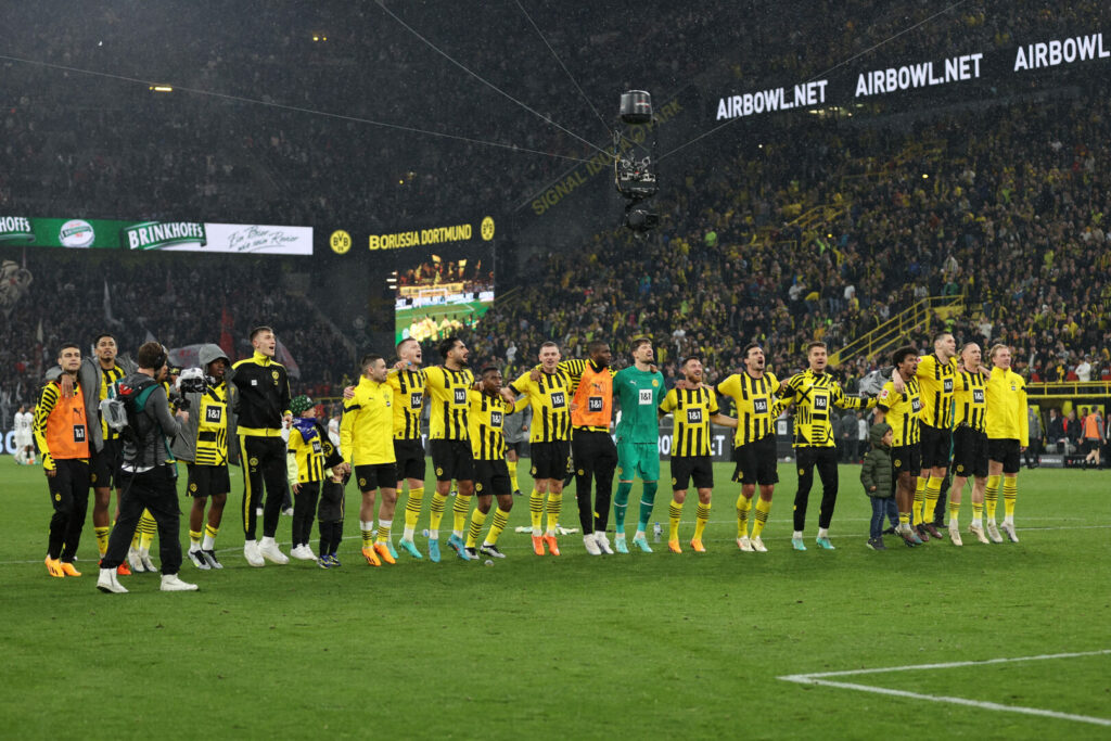 Der BVB feiert den Sieg gegen Eintracht Frankfurt
