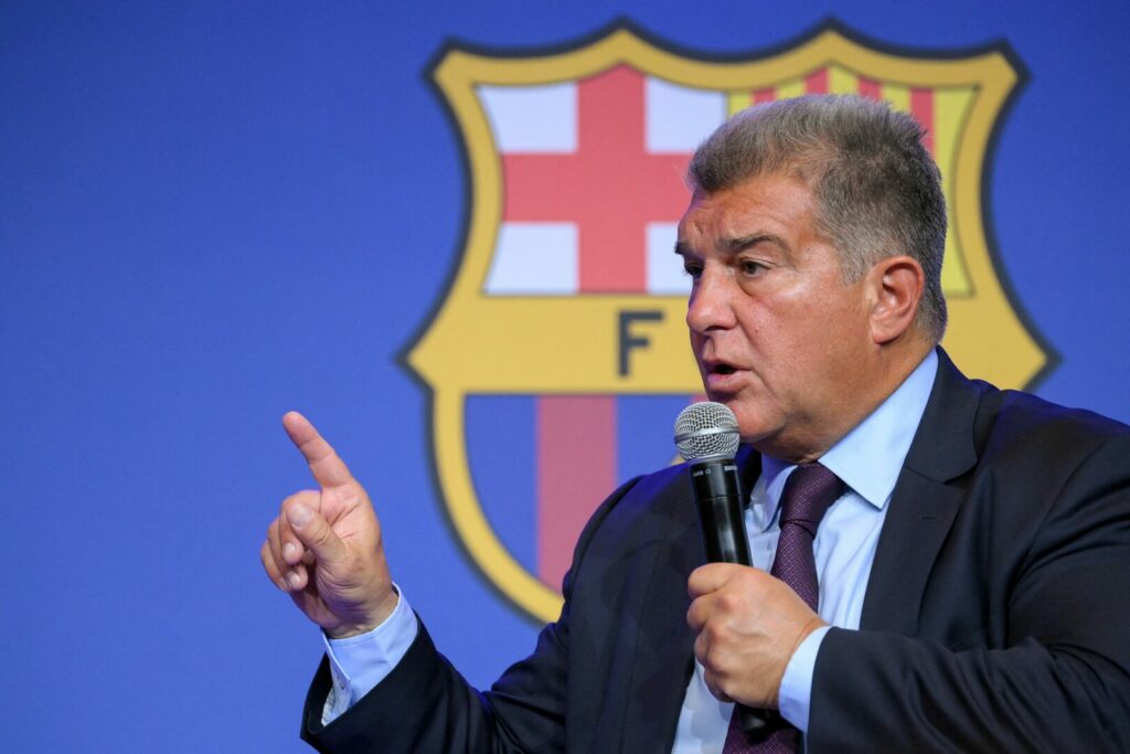 FC Barcelona: Laporta schießt gegen Kritiker