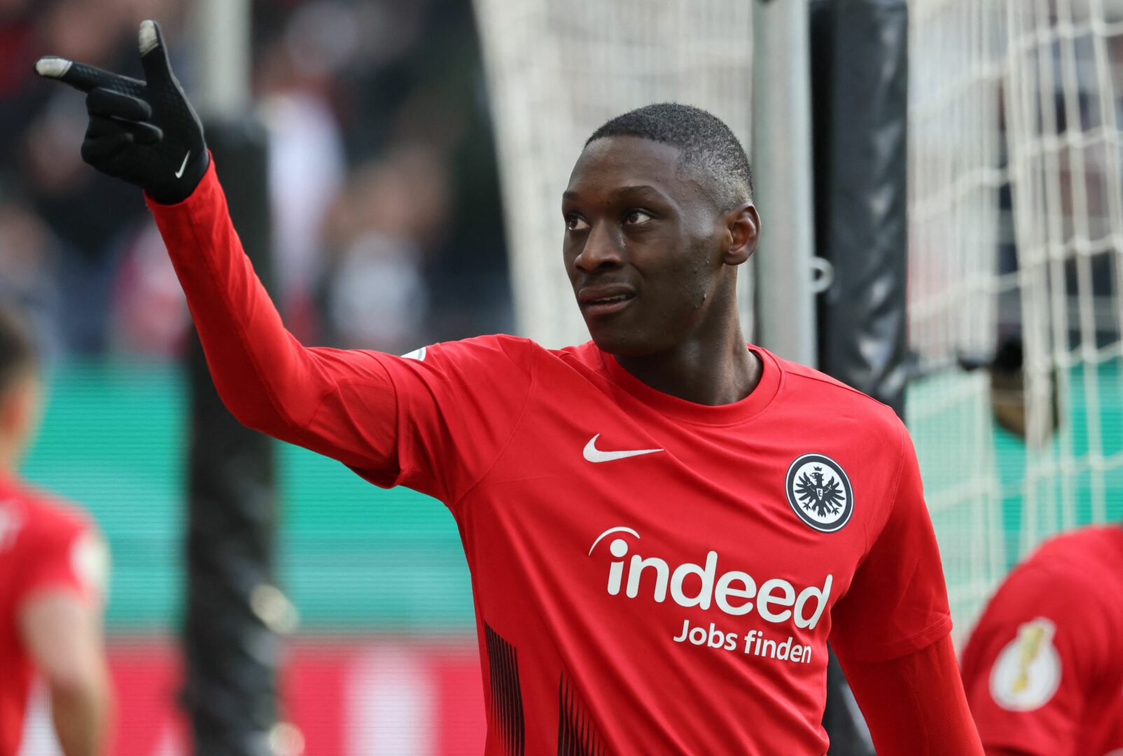 DFB-Pokal | Dominanz, Spielfreude, Sicherheit: Kolo Muanis Doppelschlag befördert die Eintracht ins Halbfinale