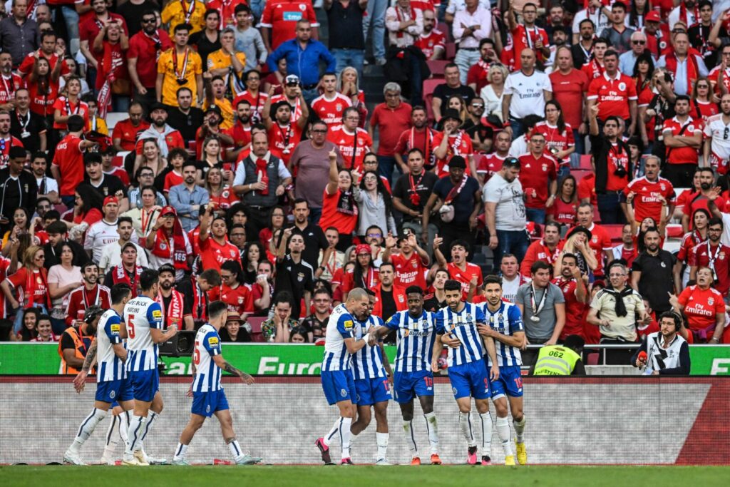 Blick über den Tellerrand: Der FC Porto gewann beim Erzrivalen Benfica.