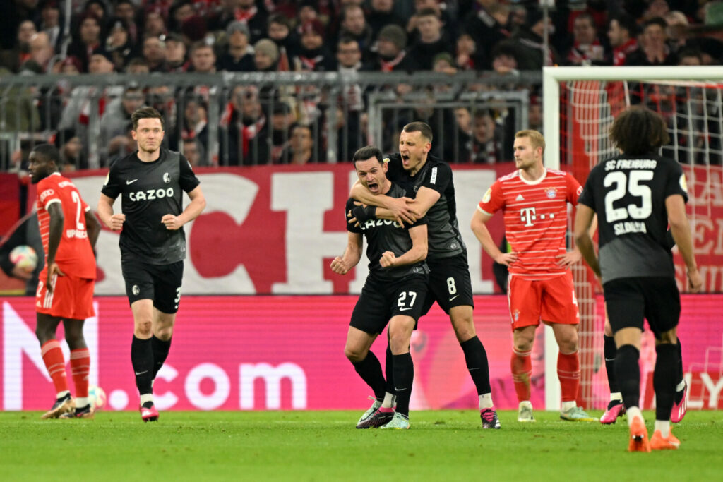 Nicolas Höfler feiert seinen Treffer gegen den FC Bayern.