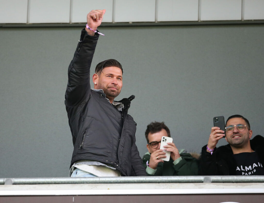 Tim Wiese auf der Tribpne.