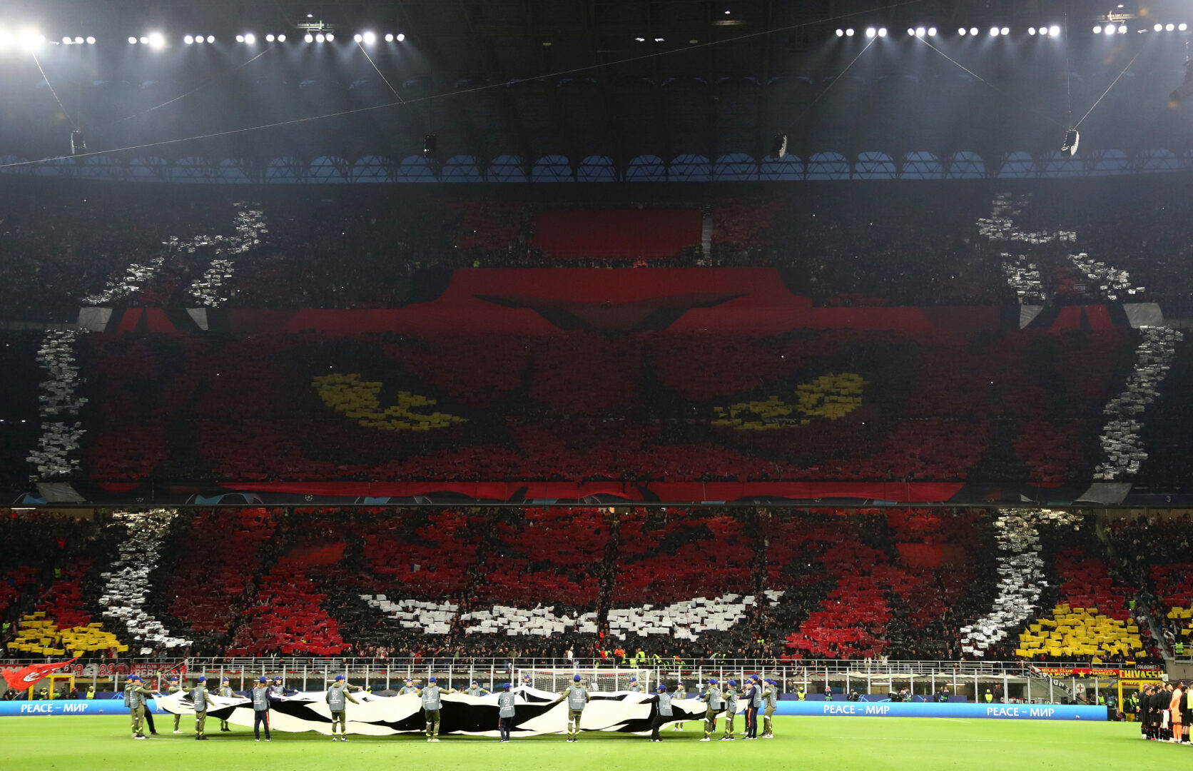 Fans der AC Mailand mit einer Choreografie im San Siro