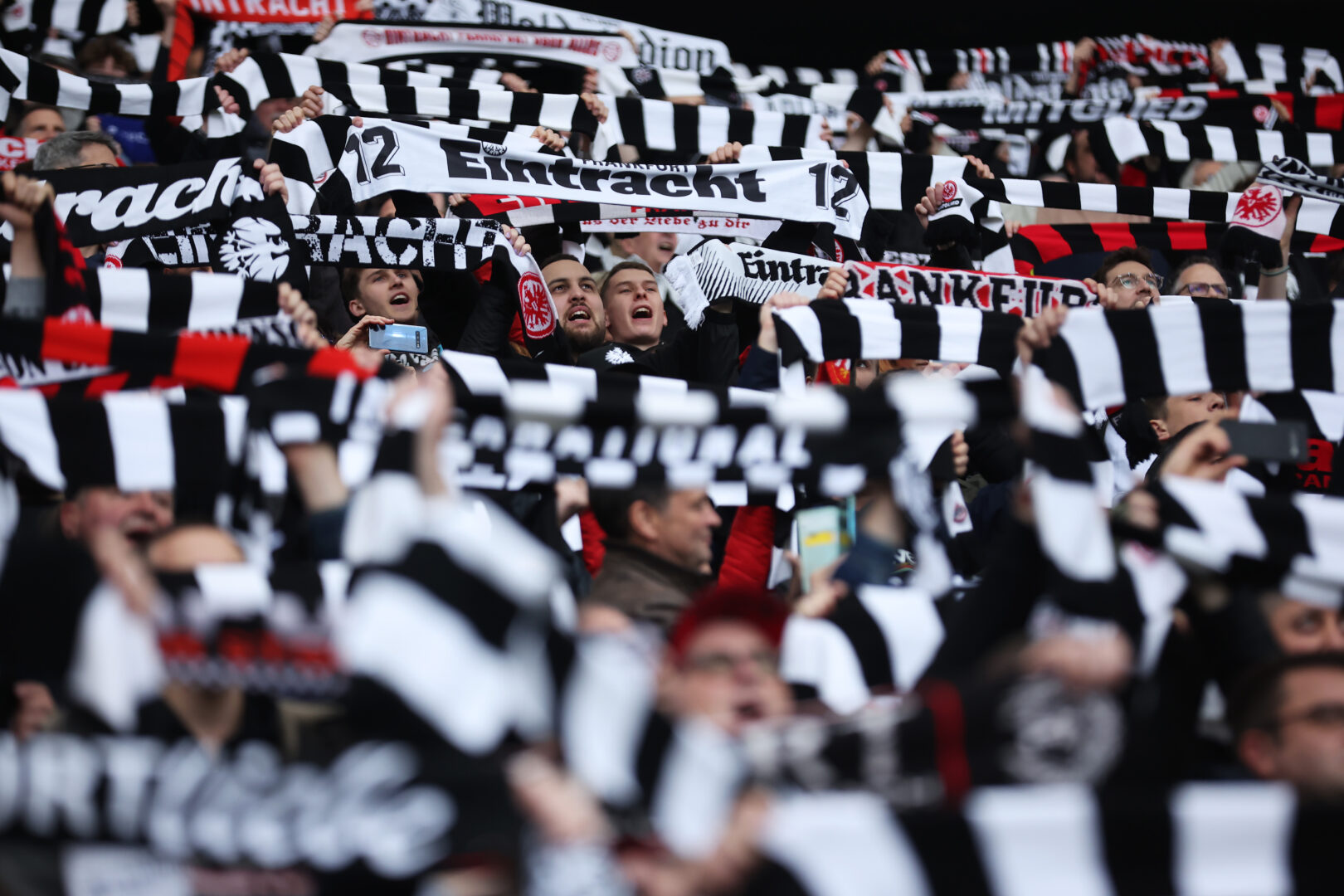 Die Stimmung bei Eintracht Frankfurt ist laut einer Umfrage spitze.