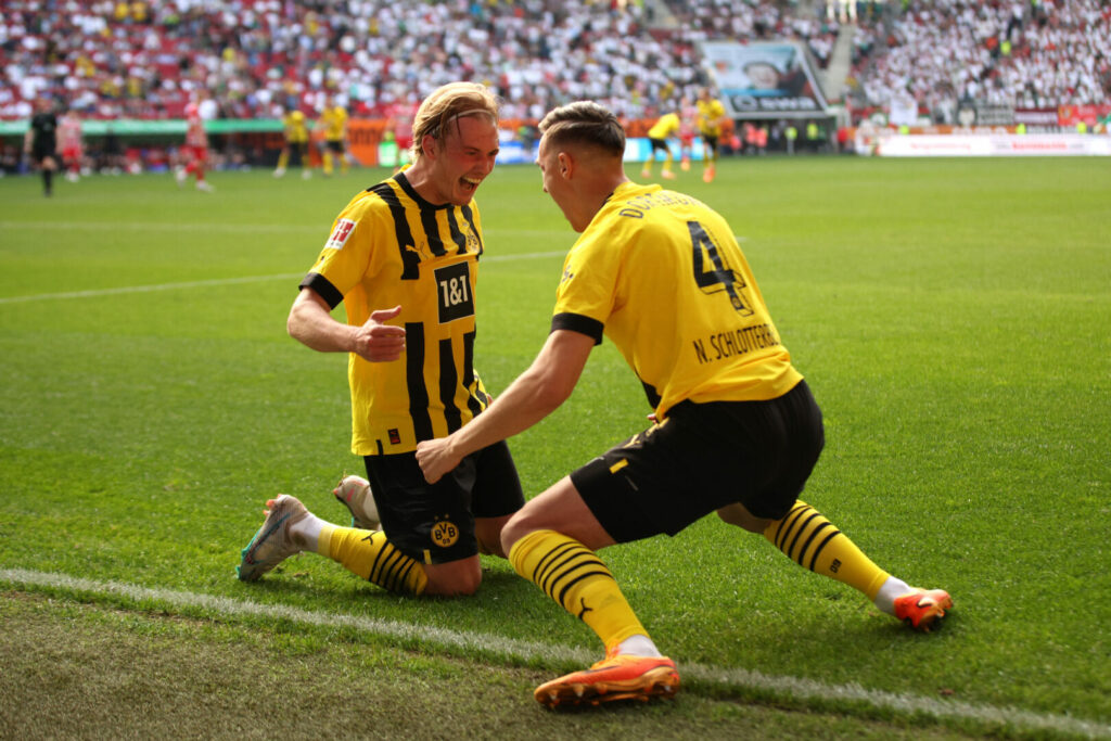 Die Spieler des BVB dürfen sich bei der Meisterschaft über viel Geld freuen.