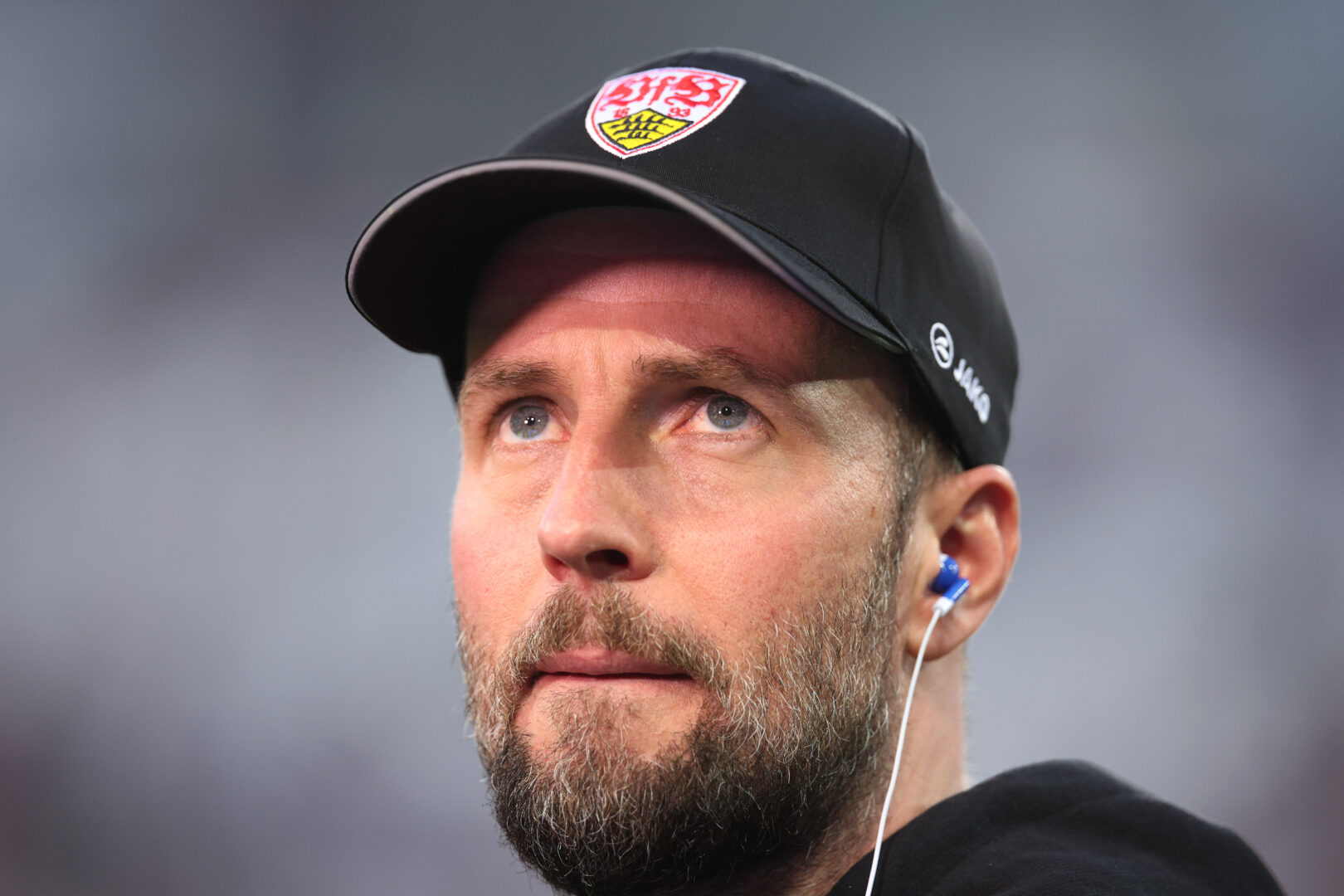 Sebastian Hoeneß gibt sich vor der Relegation optimistisch.