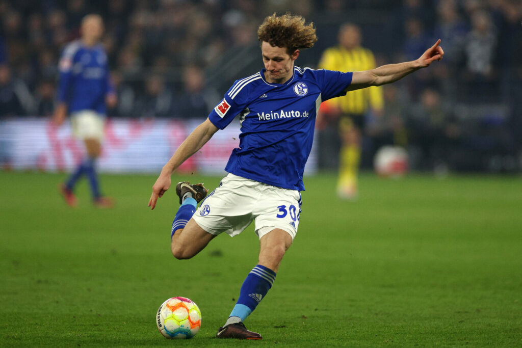 Alex Kral im Trikot von Schalke 04