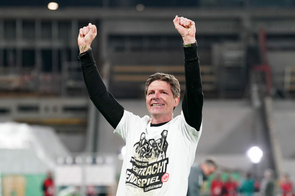 Oliver Glasner bejubelt den Sieg im Pokal Halbfinale.