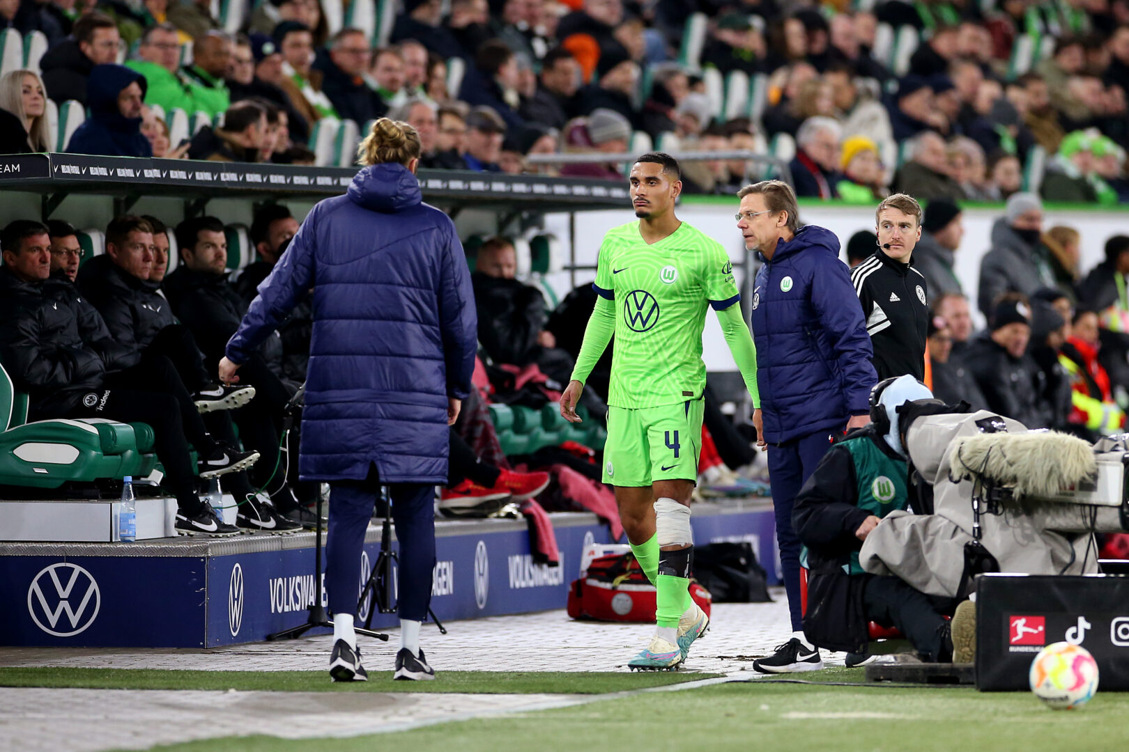 VfL Wolfsburg: Zieht es Lacroix in die Premier League?