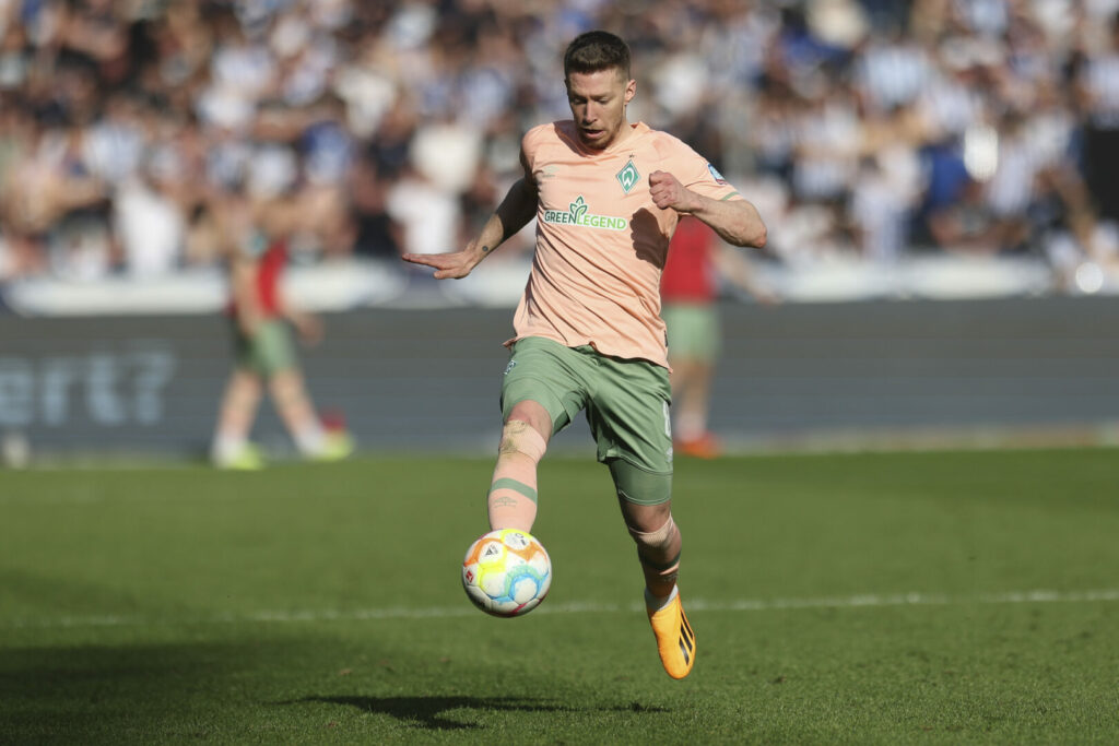 Mitchell Weiser im Trikot von Werder Bremen