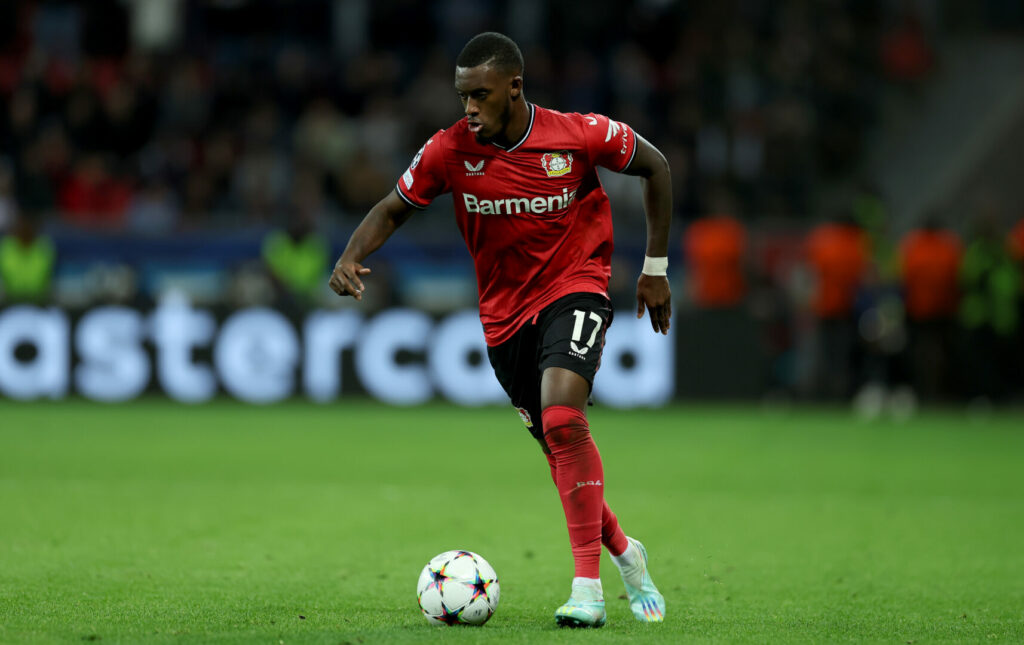Callum Hudson-Odoi im Trikot von Bayer 04 Leverkusen.