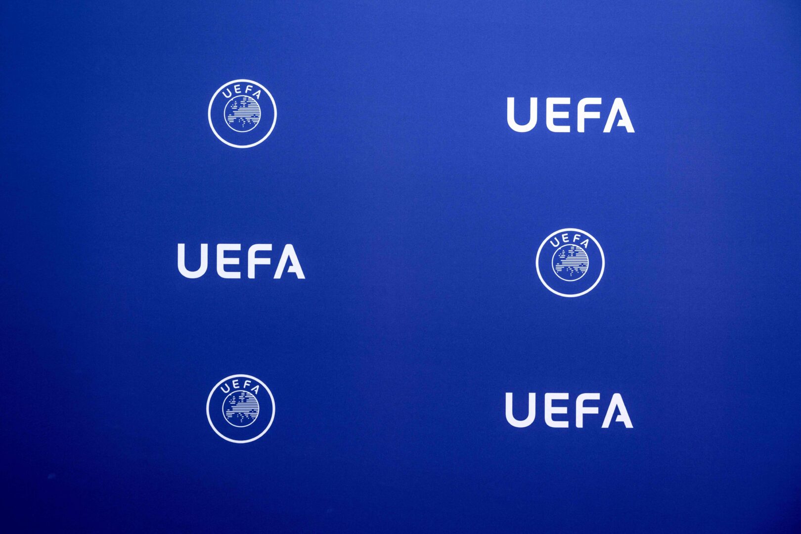 Die UEFA hat eine neue Transferbestimmung in Kraft gesetzt.