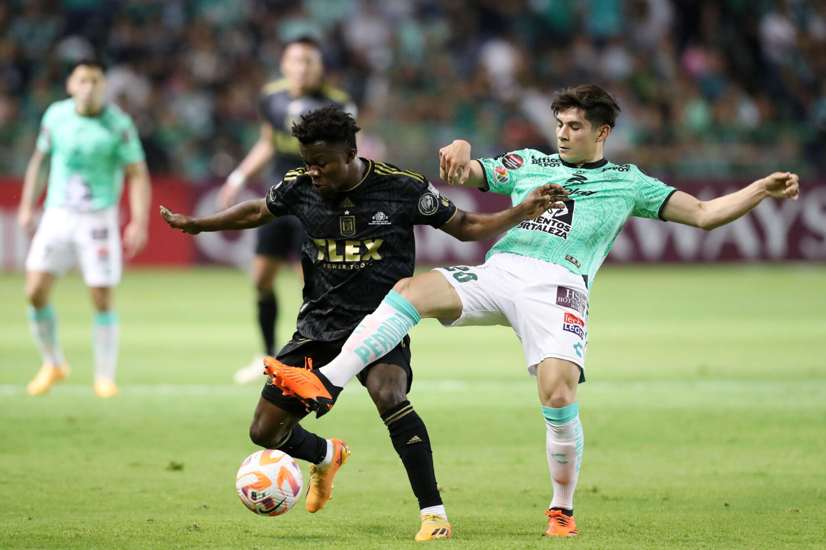 VfB Stuttgart: Opoku im Visier – Offensivverstärkung aus Los Angeles?