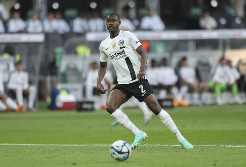 Evan Ndicka wechselt zur AS Rom.