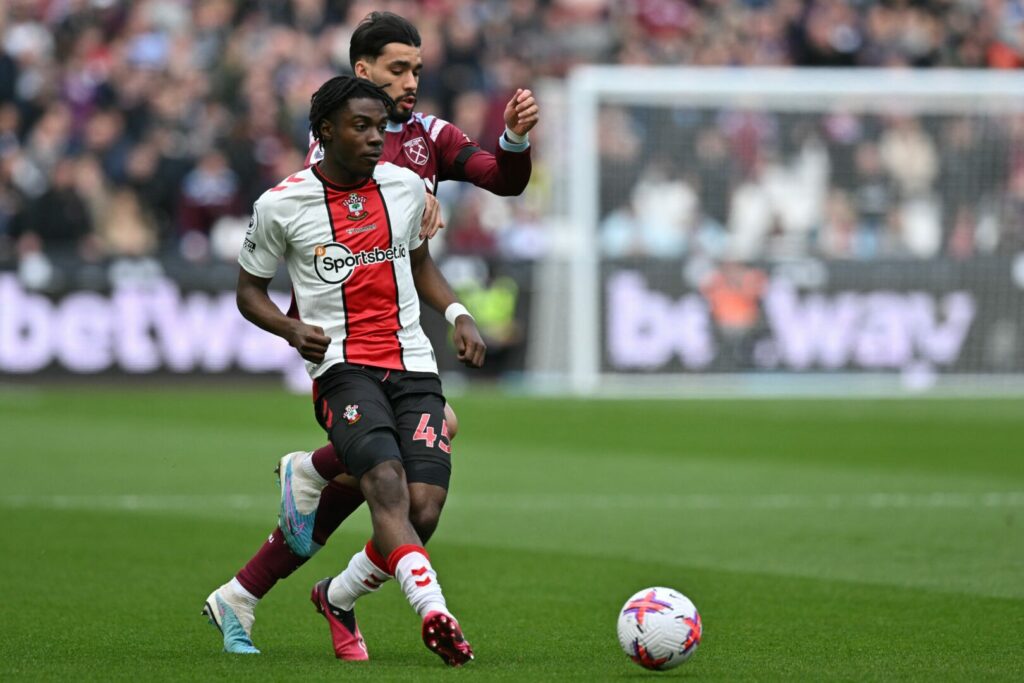 Romeo Lavia im Trikot des FC Southampton.