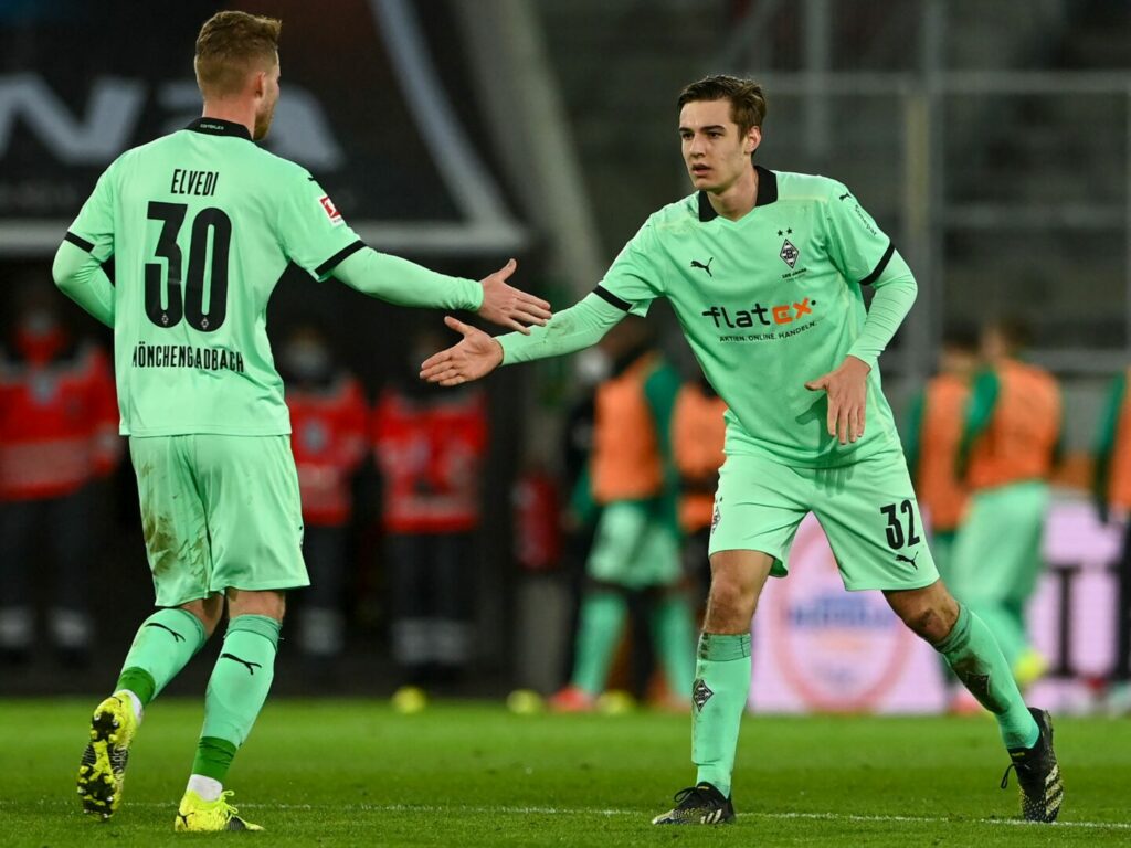 Gladbach möcht Florian Neuhaus und Nico Elvedi binden.