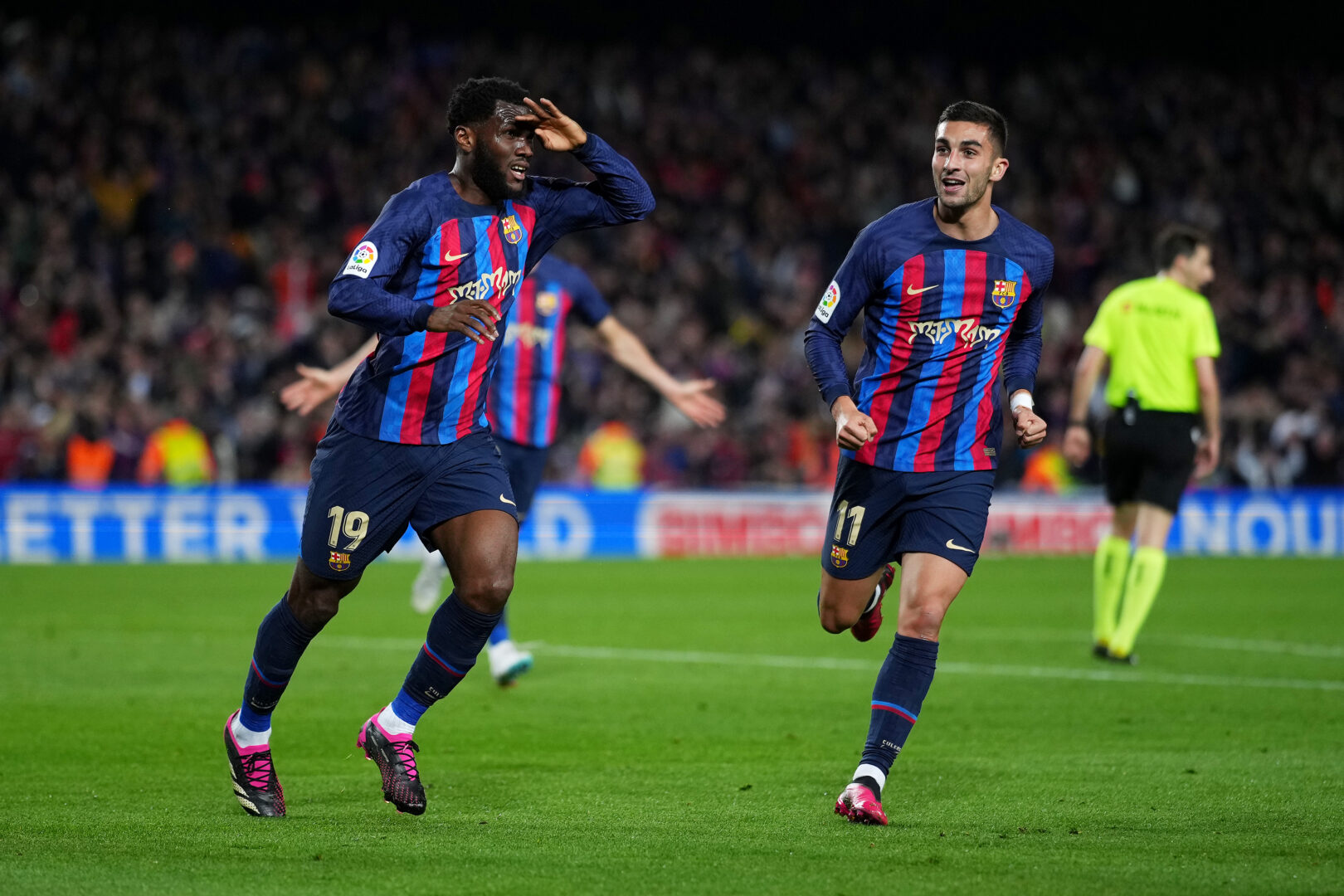 Frank Kessie bejubelt seinen Treffer im Clasico.