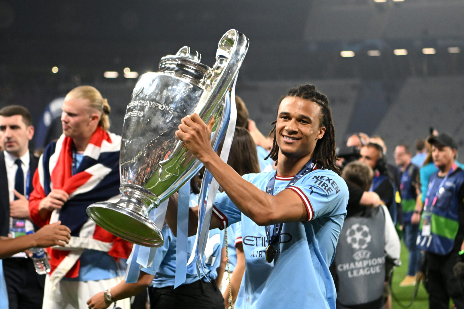 Ake winkt neuer Mega-Vertrag bei City