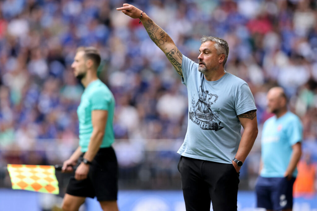 Auf wen setzt Schalke-Coach Thomas Reis im Eröffnungsspiel der 2. Liga?