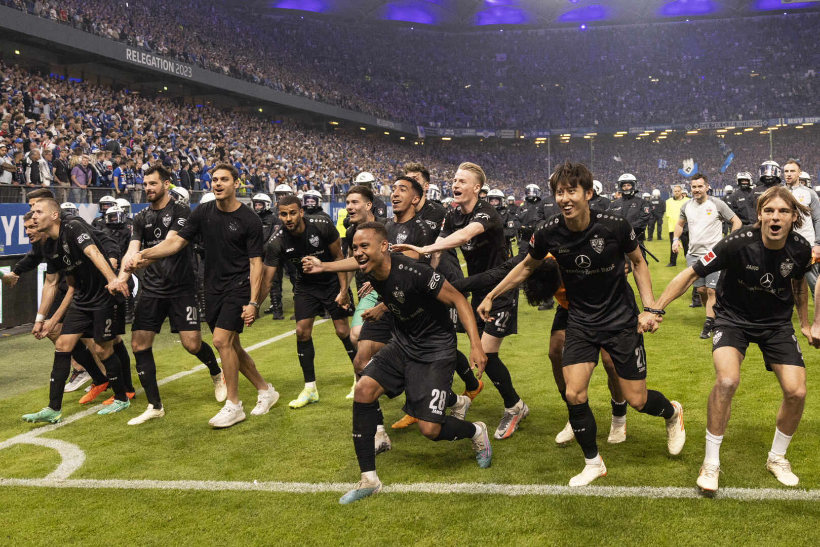 Der VfB Stuttgart nach dem Klassenerhalt in Hamburg.