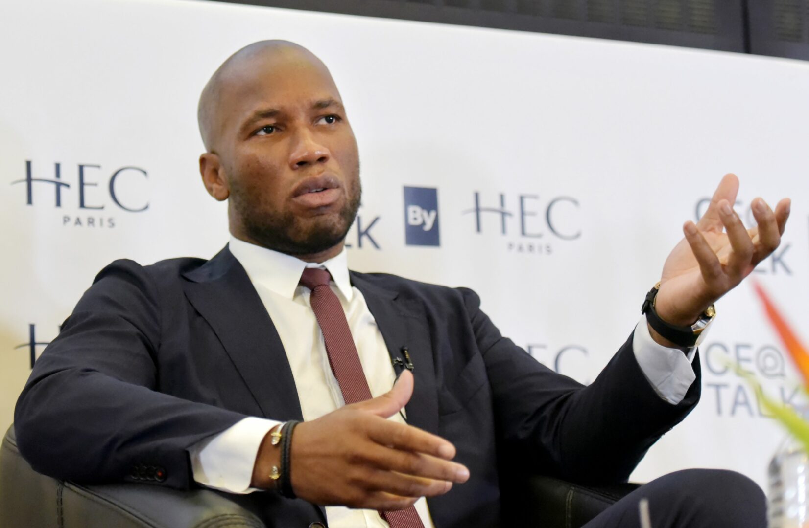 „Traum endet als Albtraum“: Drogba warnt afrikanische Spieler vor Fake-Agenten