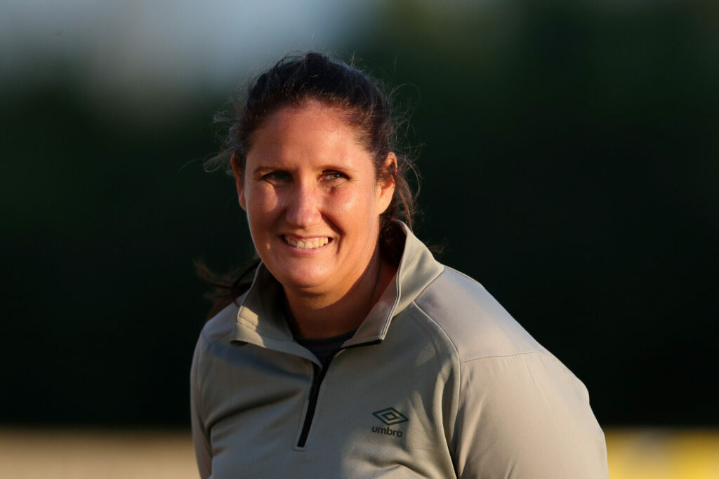 Hannah Dingley wird zumindest vorübergehend Trainerin bei den Forerst Green Rovers.