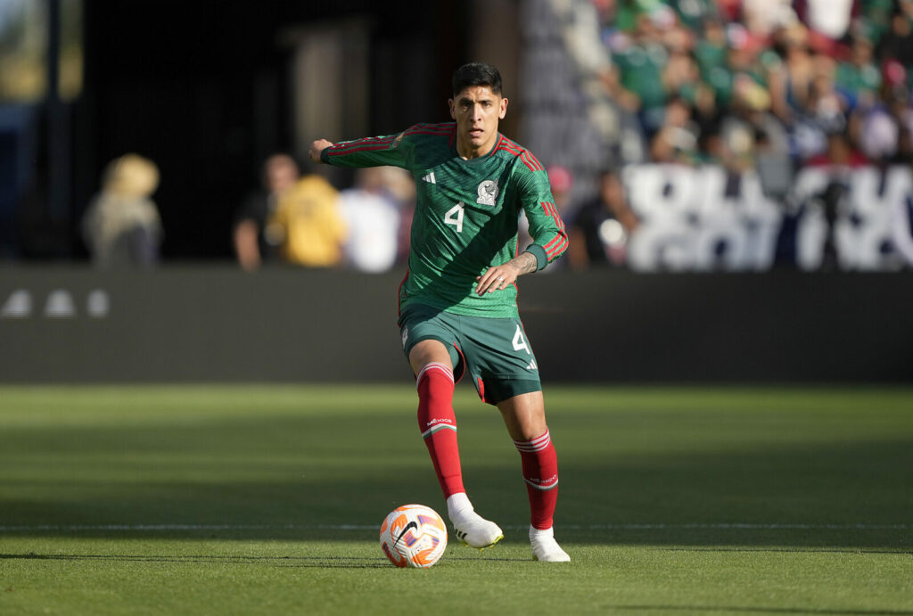 Landet Edson Alvarez doch beim FC Bayern?