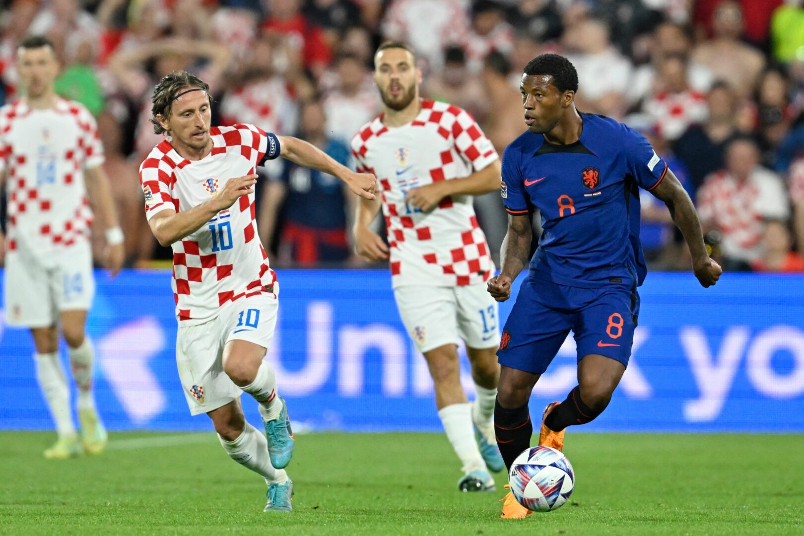 Fix: Wijnaldum unterschreibt bei Al-Ettifaq