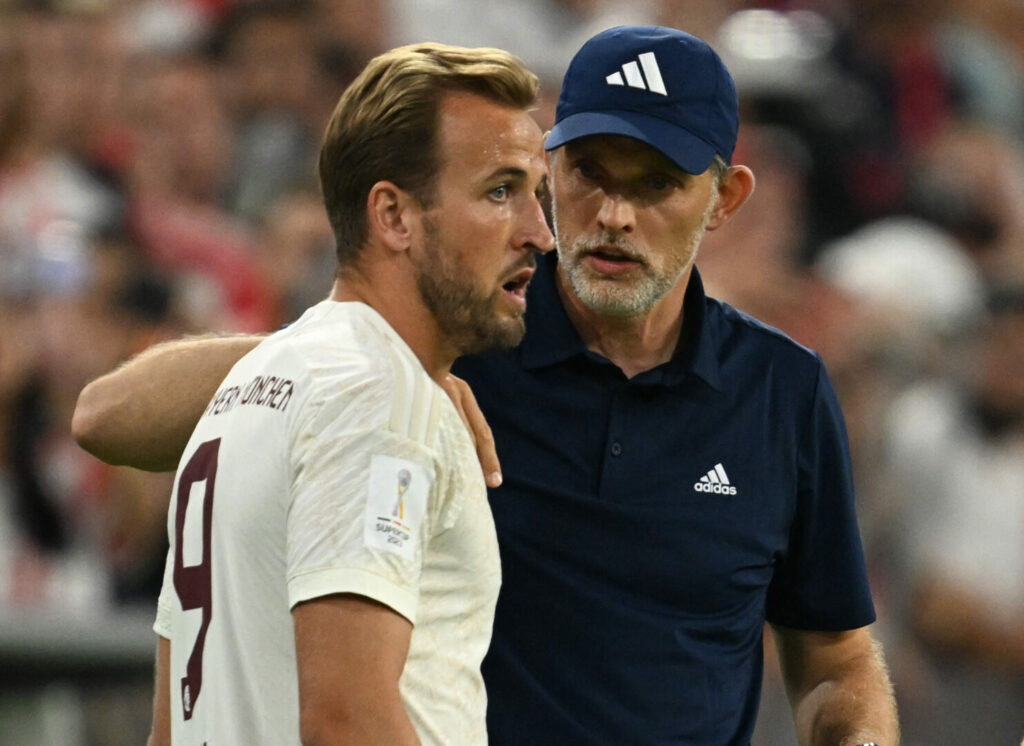 Thomas Tuchel und Harry Kane blicken fokussiert aufs Topspiel.
