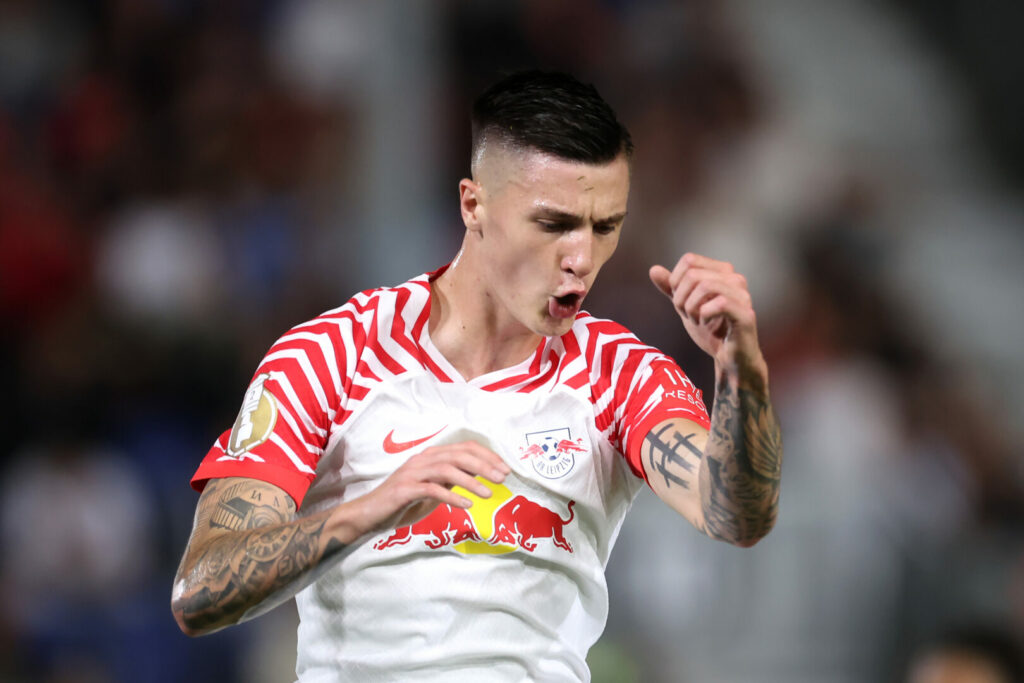 Benjamin Sesko wird mit Erling Haaland verglichen