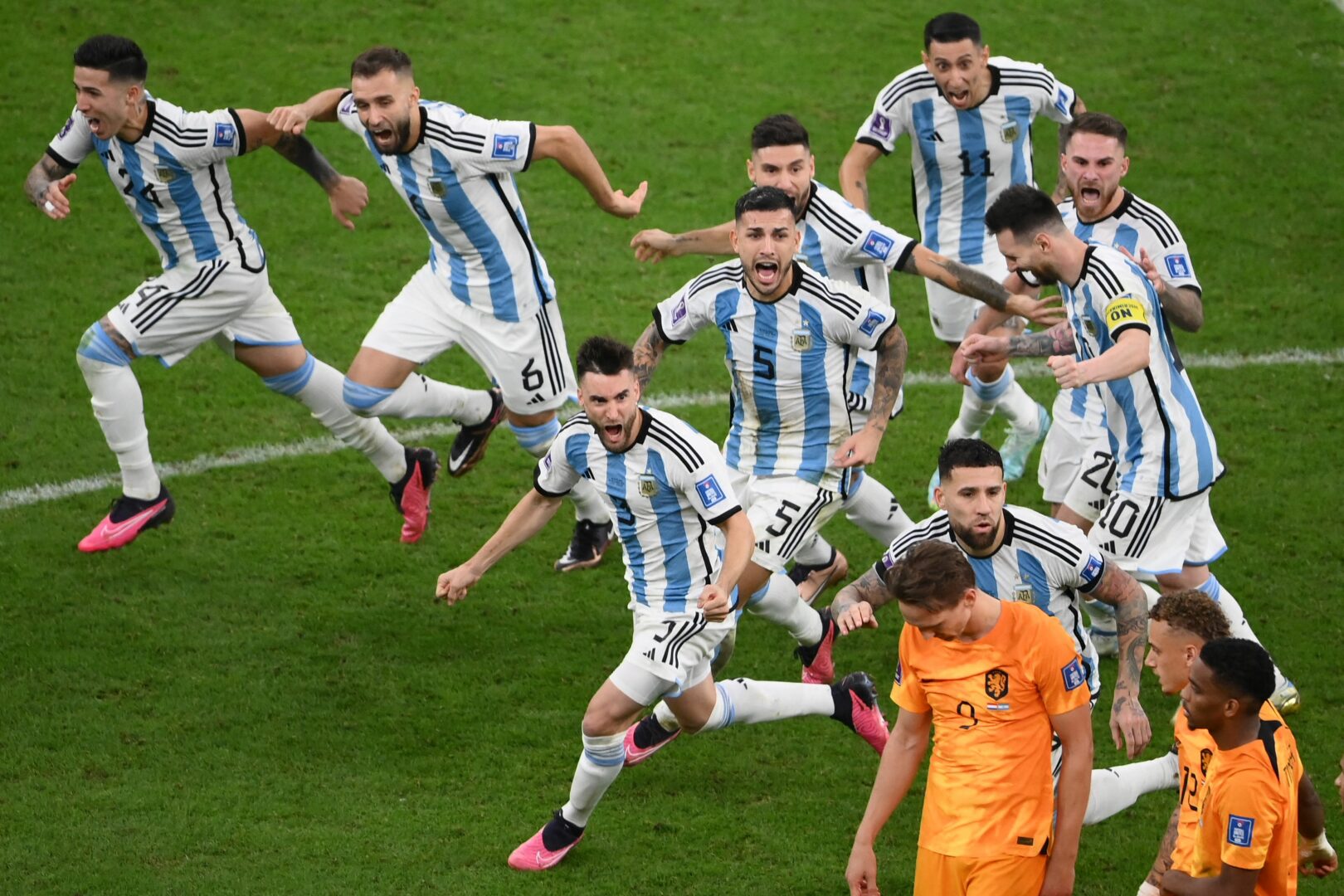 Die Argentinier verhöhnten nach der Partie die Mannschaft von Louis van Gaal.