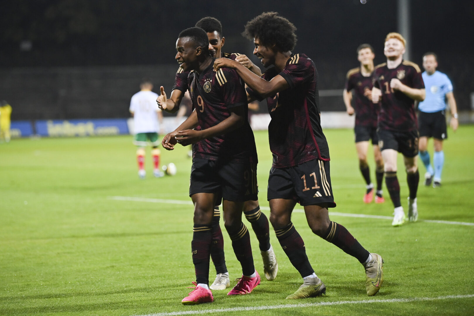 U21 | Moukoko-Gala gegen Bulgarien: DFB-Junioren feiern torreichen Sieg