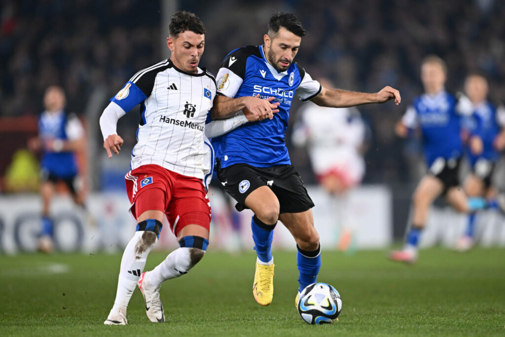 Umkämpfte Partie im DFB-Pokal zwischen Arminia Bielefeld und dem HSV.