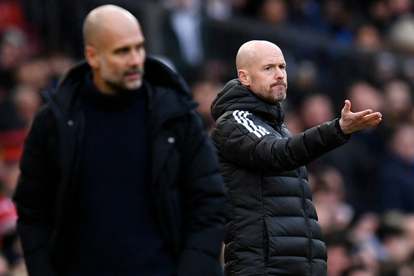 Pep Guardiola und Erik ten Hag beim Manchester Derby