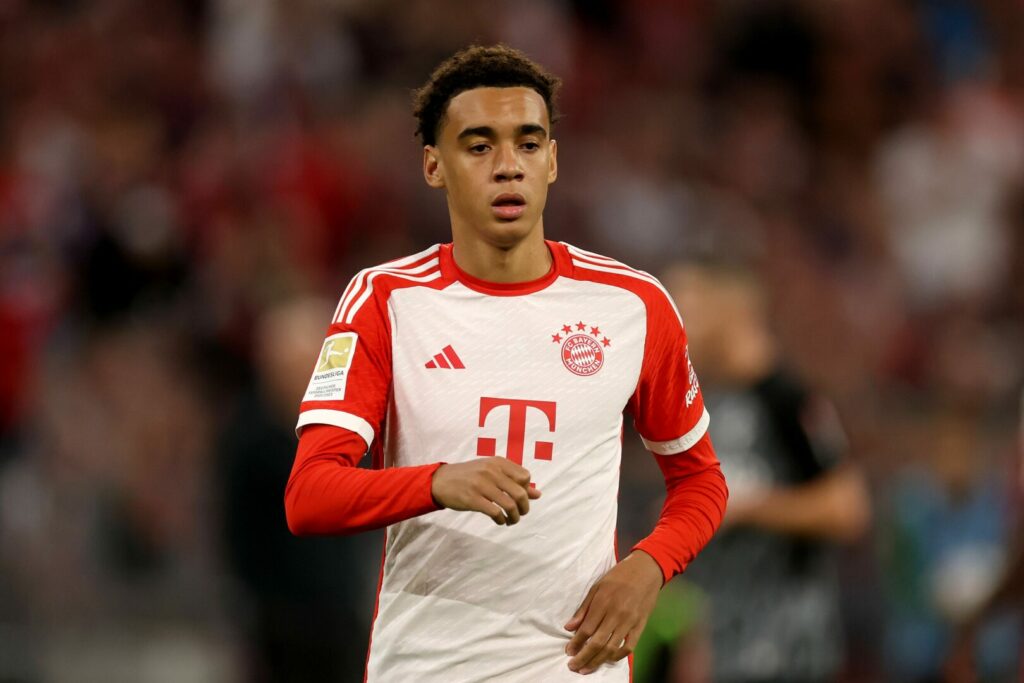 Jamal Musiala soll die Zukunft beim FC Bayern München prägen.