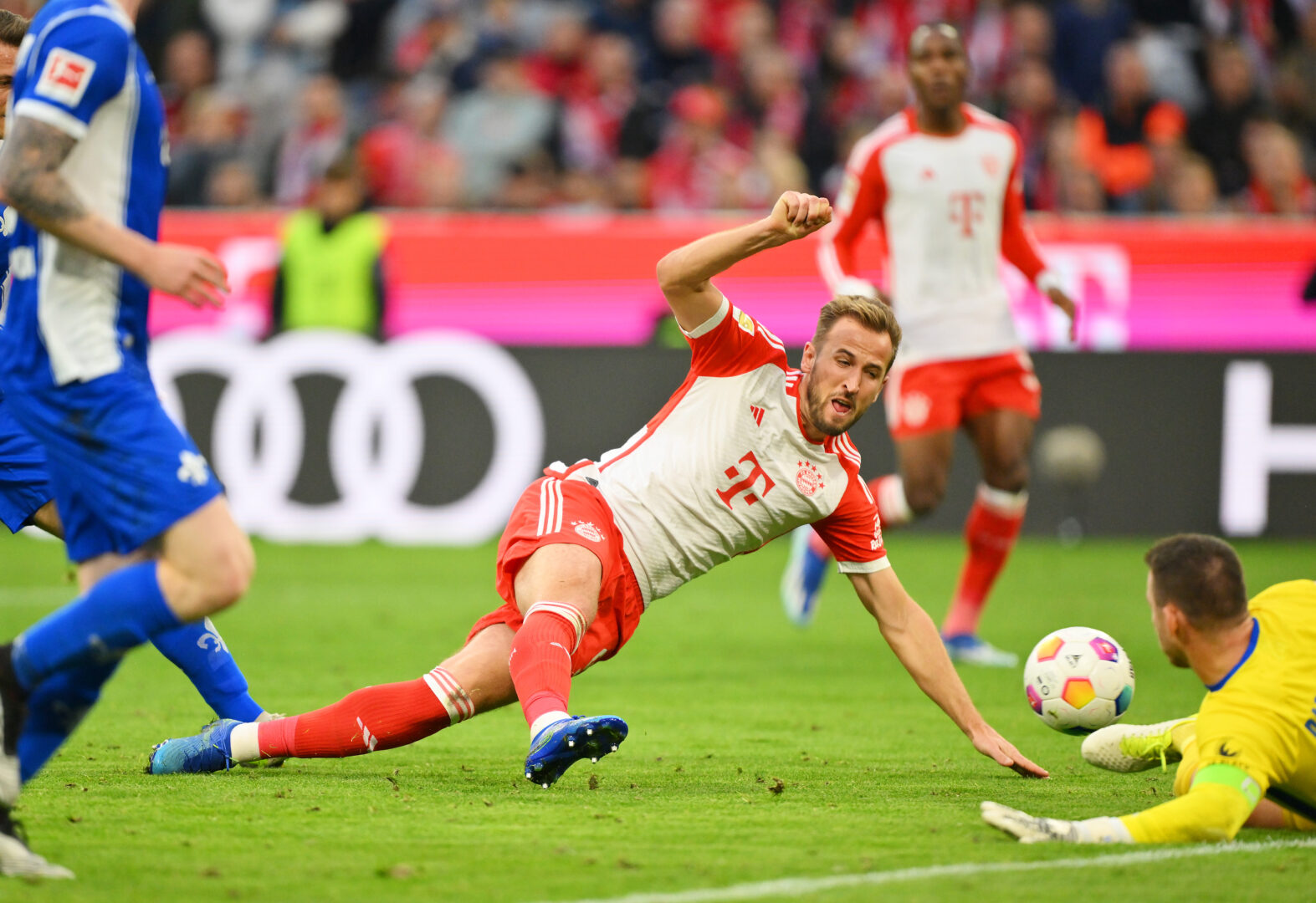 Bundesliga | Platzverweis- und Kane-Wahnsinn bei Neuer-Comeback! – VfB-Serie reißt gegen Hoffenheim