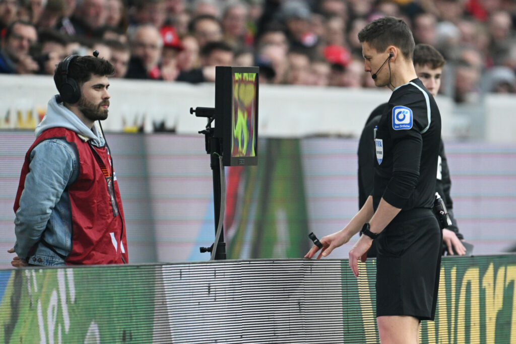 DFB prüft neues Format für mehr VAR-Transparenz