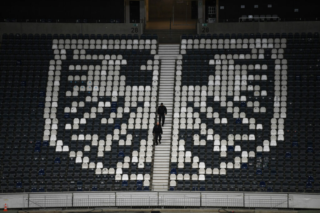 Vor dem Spiel zwischen Eintracht Frankfurt und dem VfB Stuttgart kam es zu unschönen Szenen.