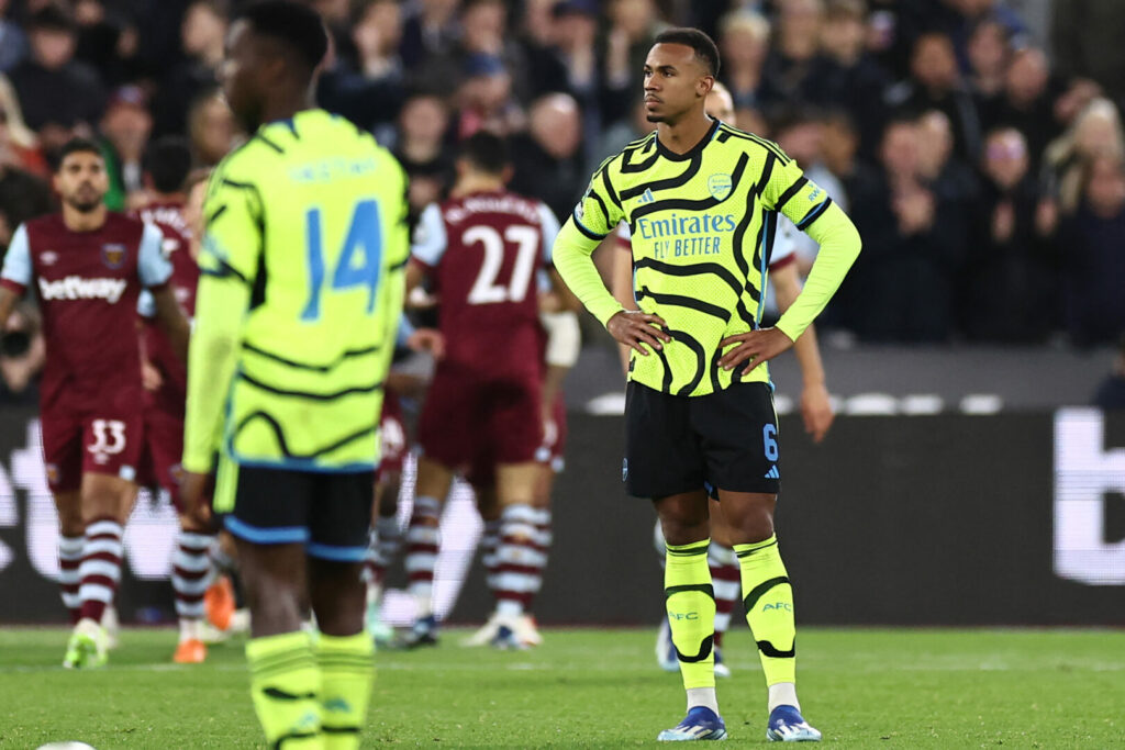 Arsenal verliert klar bei West Ham und fliegt aus dem EFL Cup