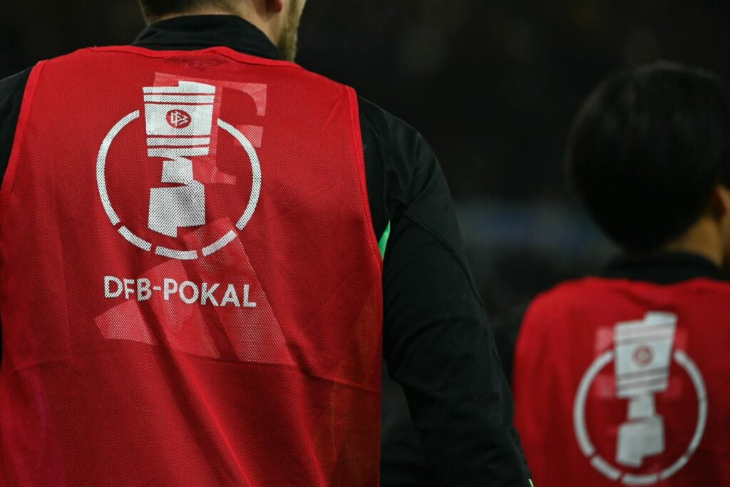 DFB-Pokal: Nur noch sechs Bundesligisten sind im Achtelfinale dabei.