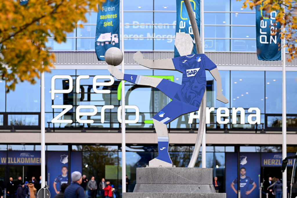 Die TSG Hoffenheim äußerte sich zu den Vorkommnissen in Augsburg.